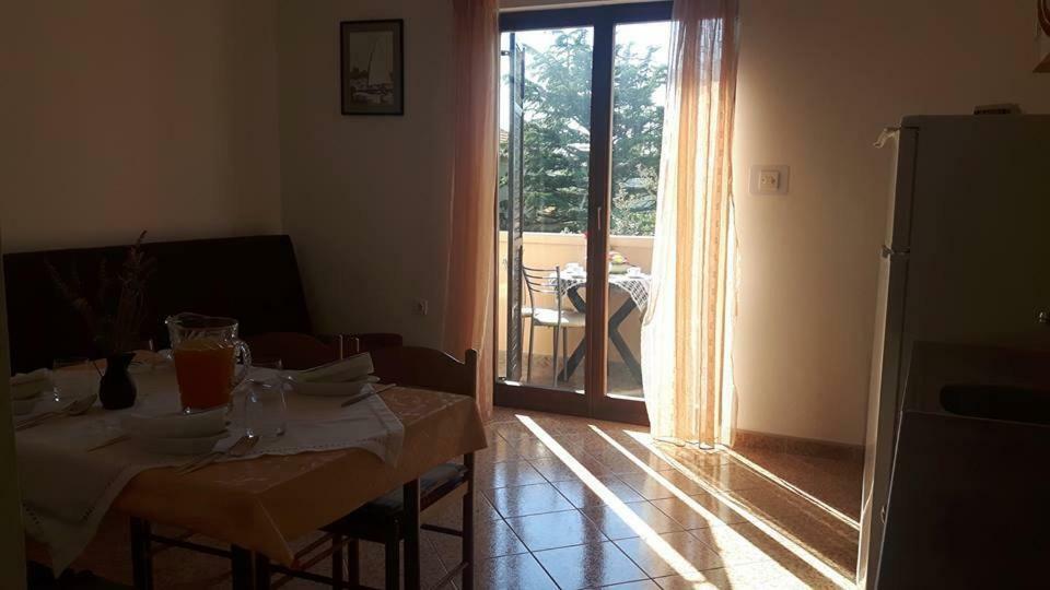 Apartments Ratka Затон Екстер'єр фото
