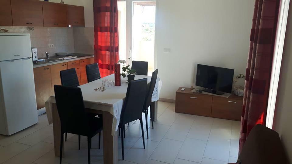 Apartments Ratka Затон Екстер'єр фото